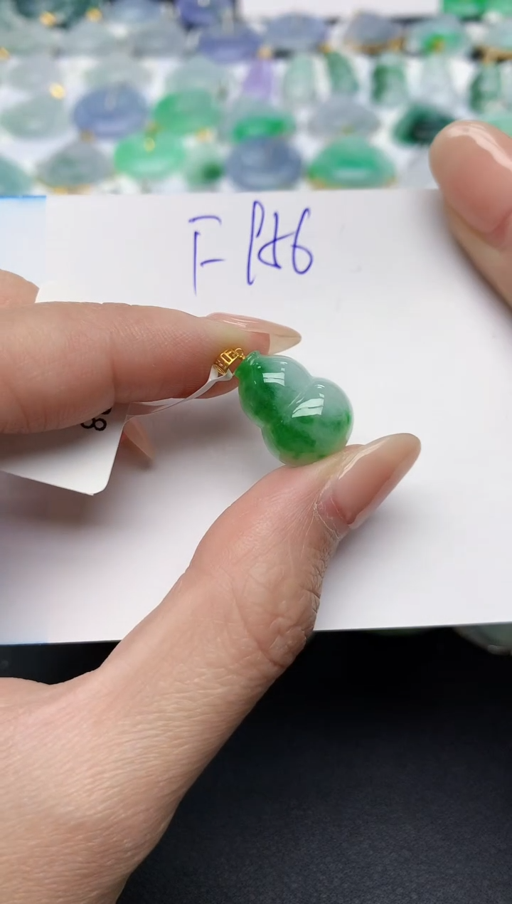 颈饰18K金镶嵌翡翠天然缅甸A货翡翠百元以上9元证书费自理
