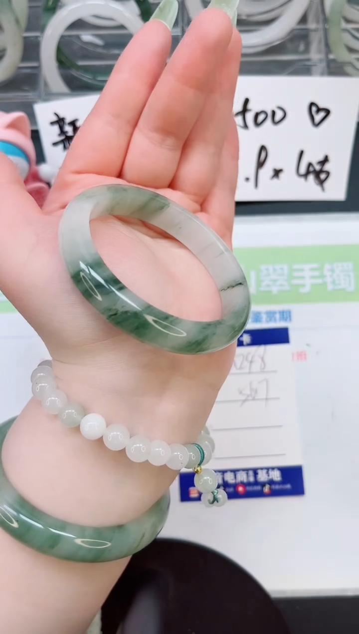 【闪购商品】石英质玉手镯合金a248