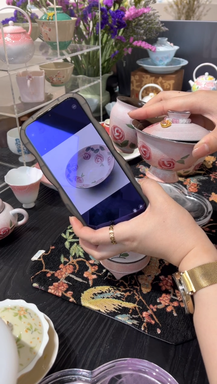 【闪购商品】粉引-般红玫瑰-木兰壶承+盖碗+茶杯+溜