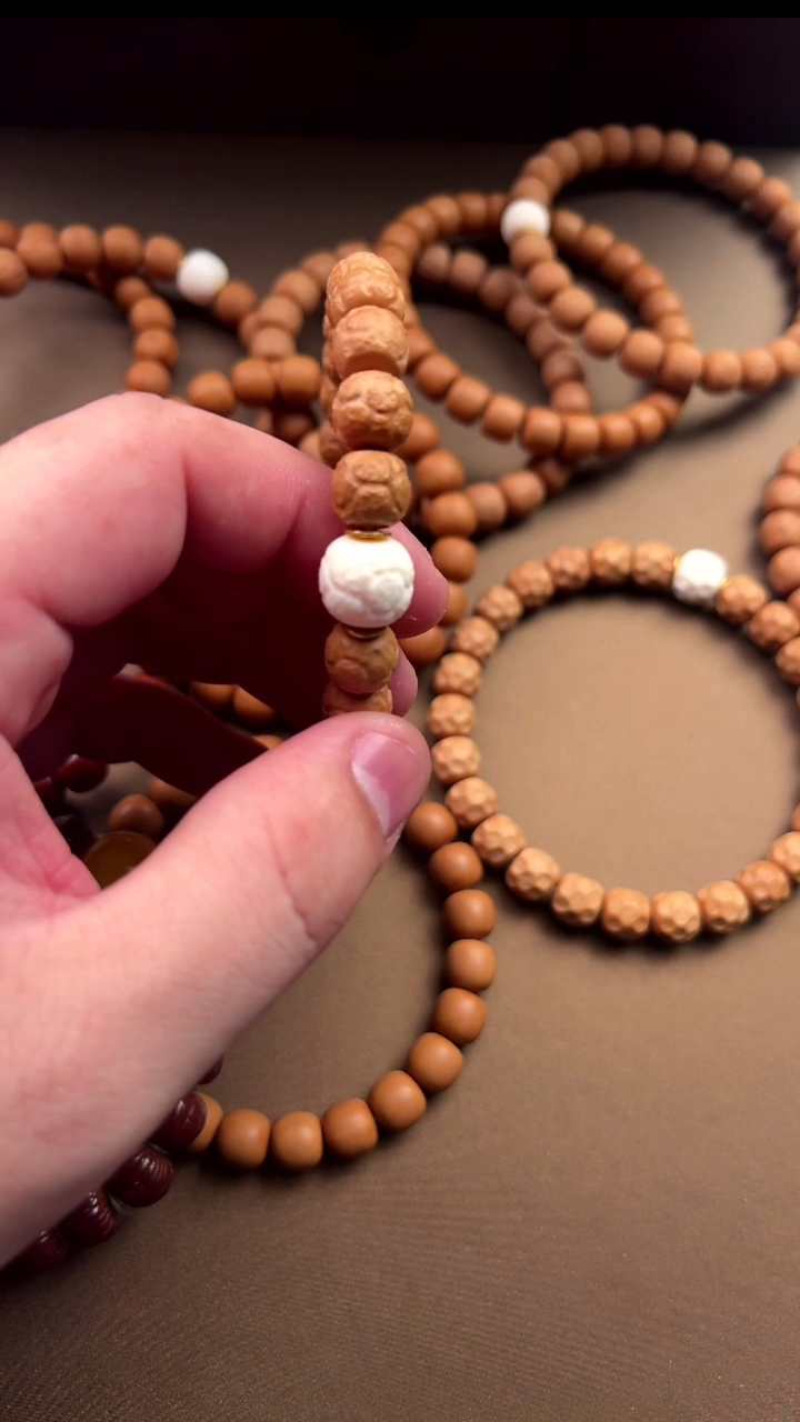 【闪购商品】猴头核桃吊坠白珠子