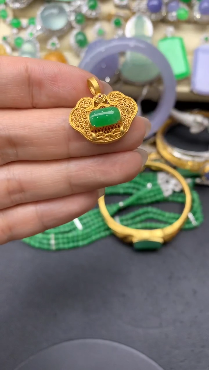 【闪购商品】翡翠颈饰18K金镶嵌440中国好珍宝