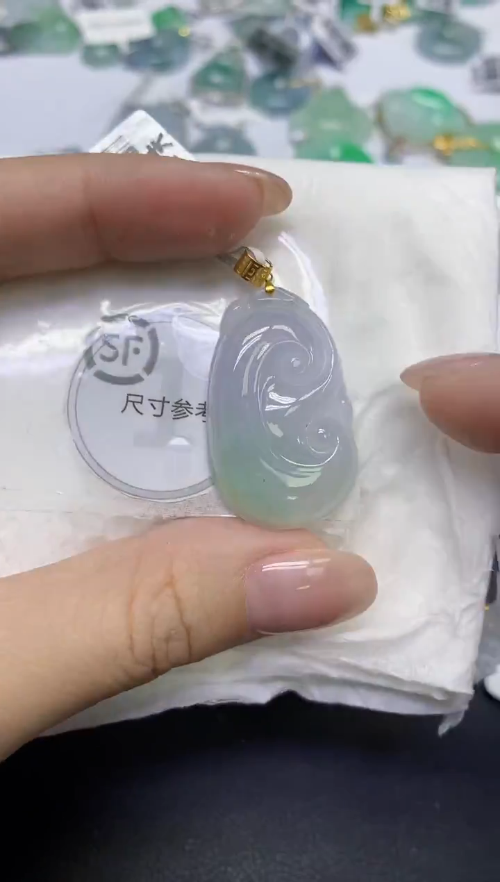颈饰18K金镶嵌翡翠天然缅甸翡翠A货百元以上9元证书费自理
