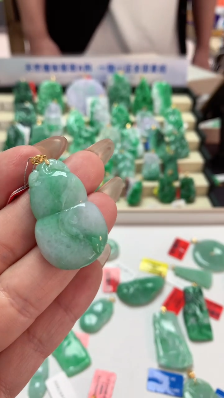 【闪购商品】翡翠吊坠(不含链)18K金镶嵌挂件