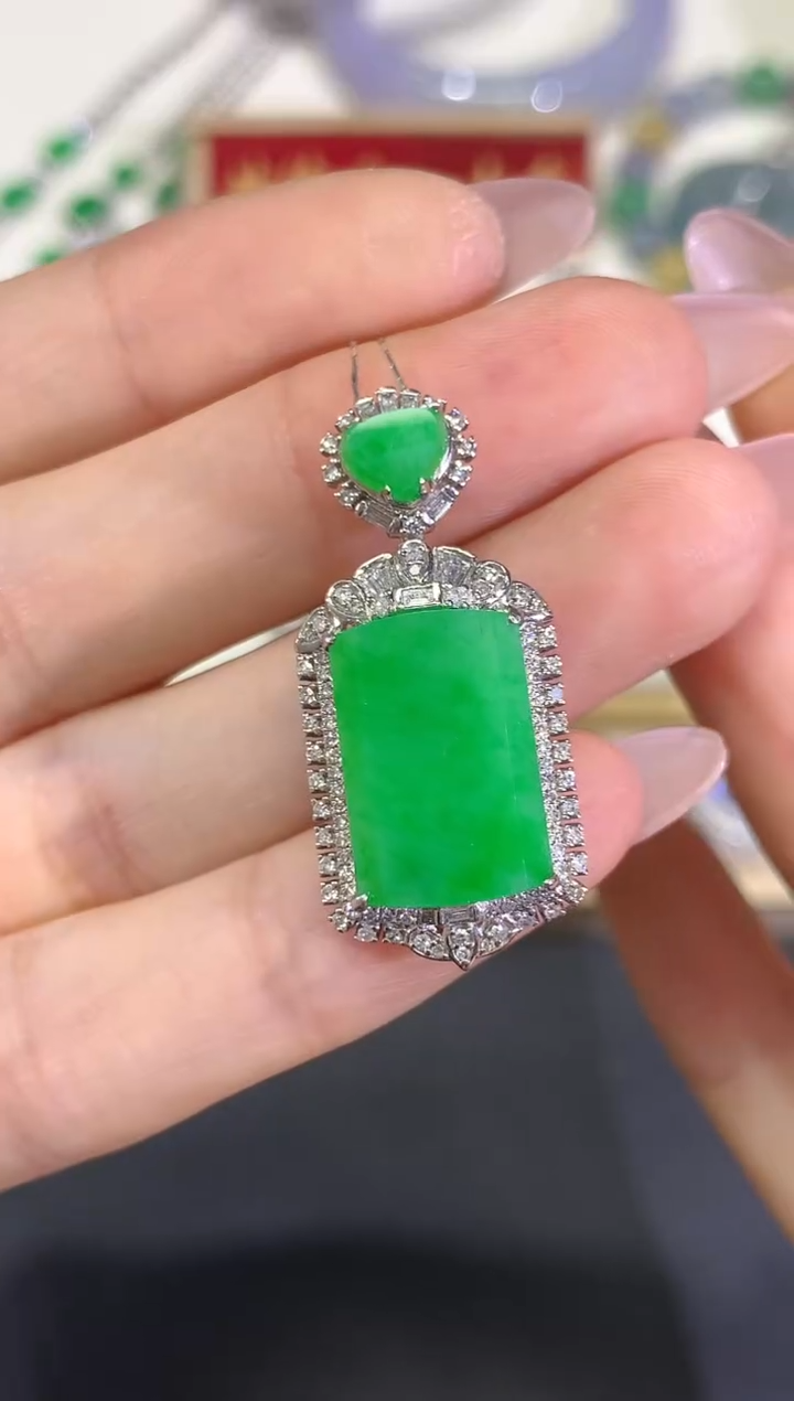 【闪购商品】翡翠颈饰18K金镶嵌团购56