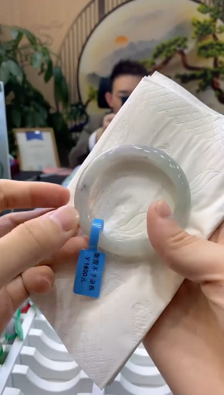 【闪购商品】翡翠手镯未镶嵌000003884