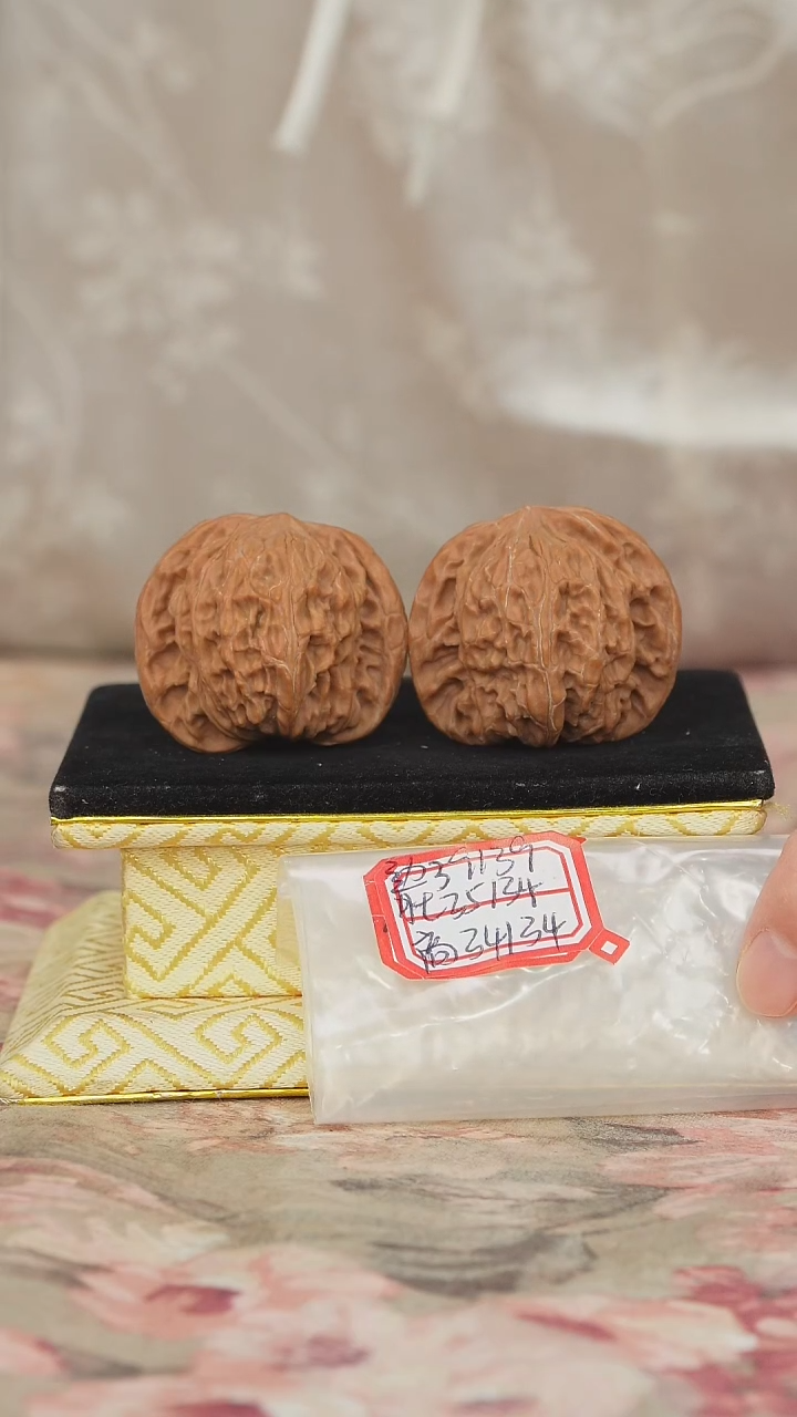 文玩核桃把件磨盘