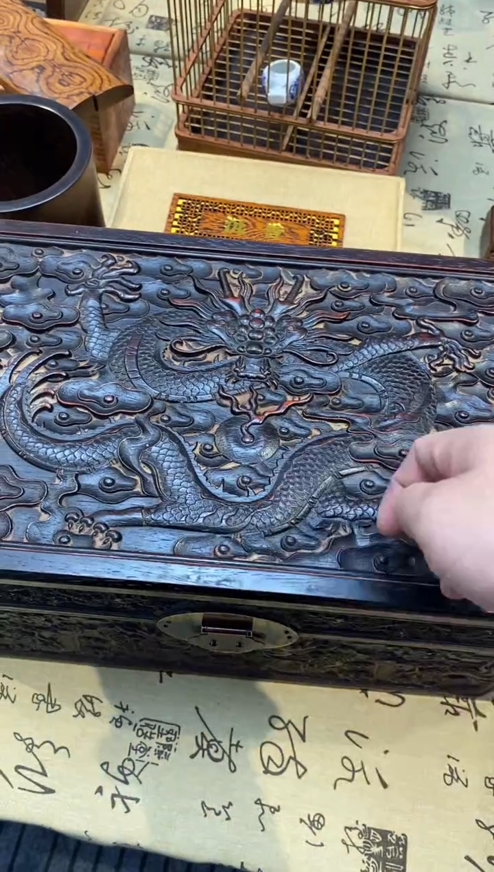 檀香紫檀（小叶紫檀）（小叶紫檀雕龙大箱子40、23、21