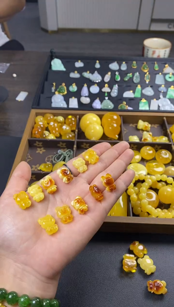 蜜蜡吊坠(不含链)未镶嵌王*小熊（多样性发其一）