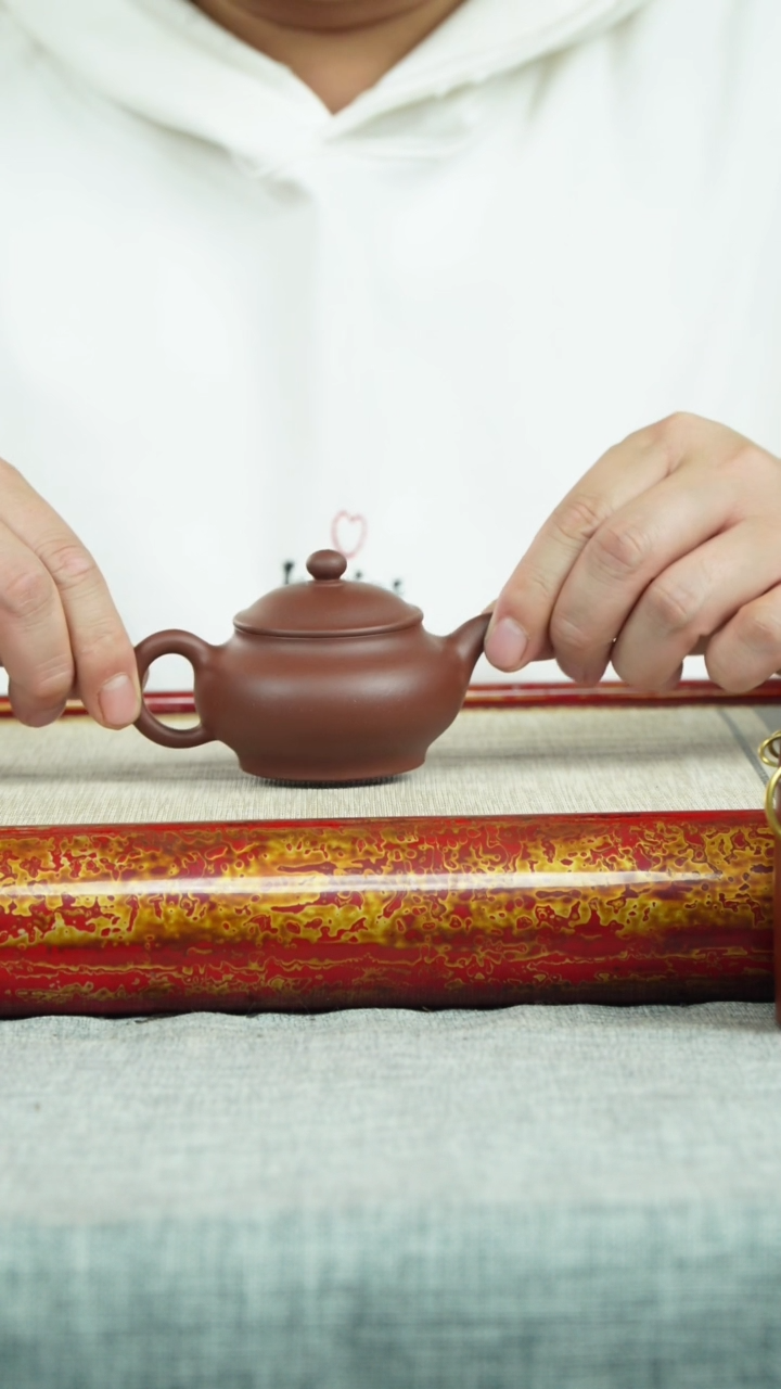 【闪购商品】紫砂茶杯掇只 紫泥 俞志贤制