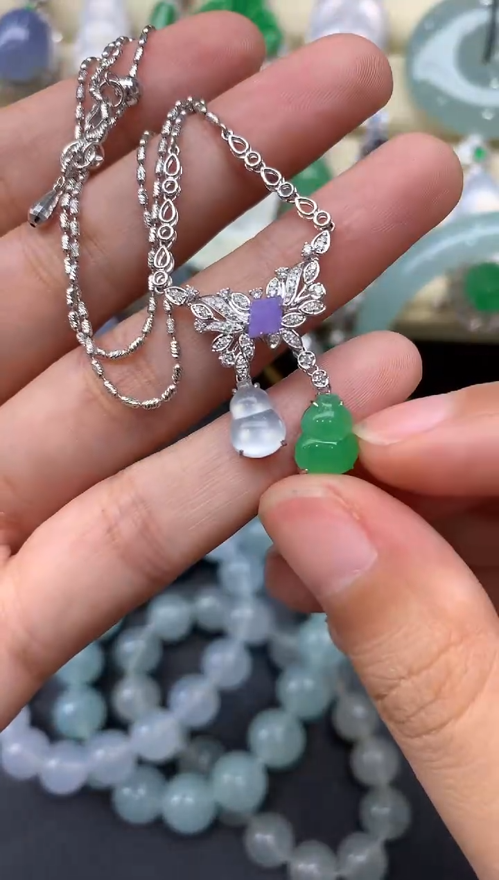 颈饰18K金镶嵌翡翠384-中国好珍宝