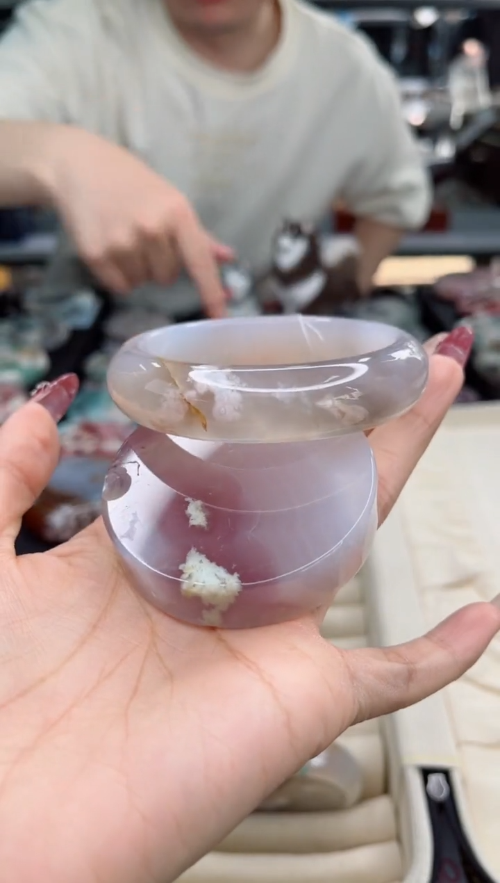 【闪购商品】石英质玉手镯未镶嵌61圈口（赠品镯心）344203