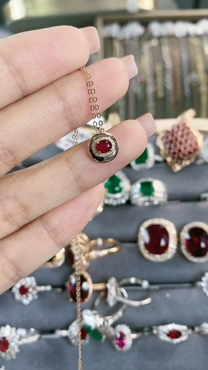 【闪购商品】红宝石项链18K金镶嵌18K金镶嵌红宝石项链