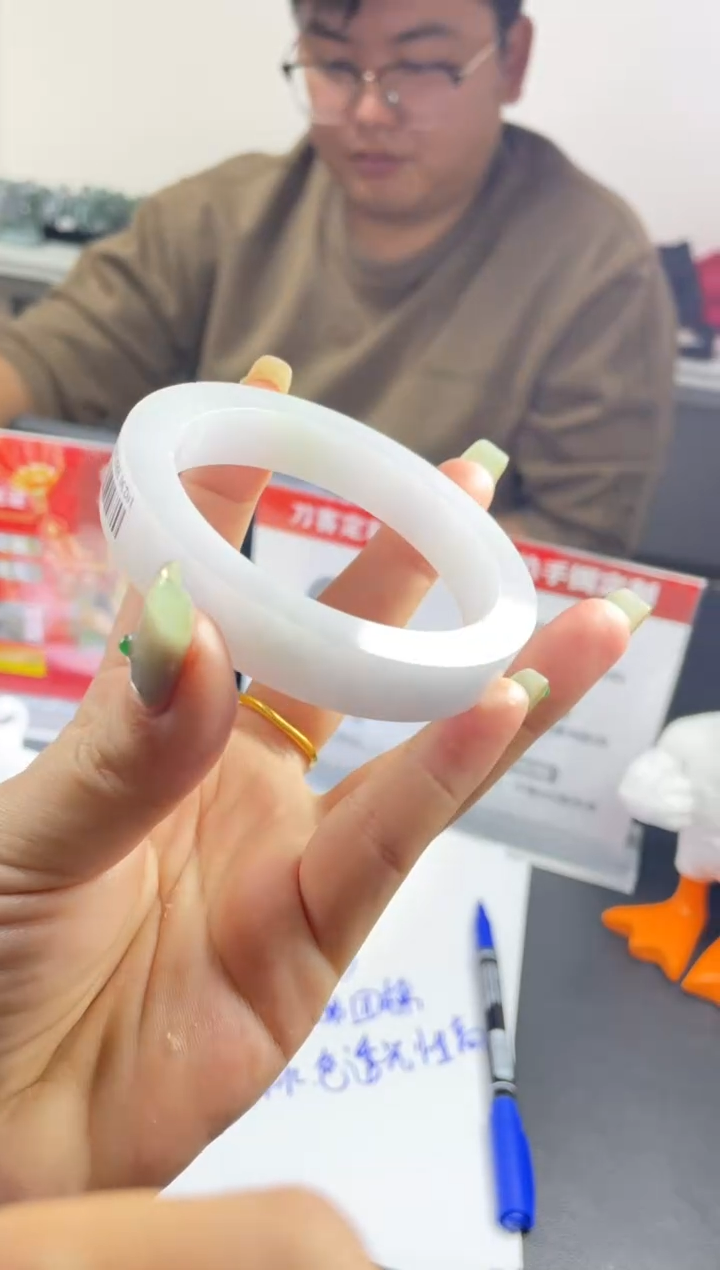 【闪购商品】定制翡翠手镯未镶嵌手镯DDQ/发一件