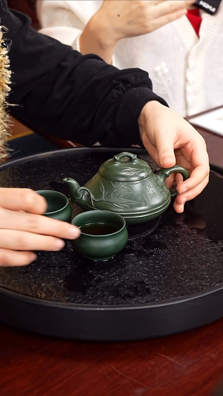 茶壶紫砂惠慧 腰线汉棠竹55 老绿泥 220毫升 配两只杯