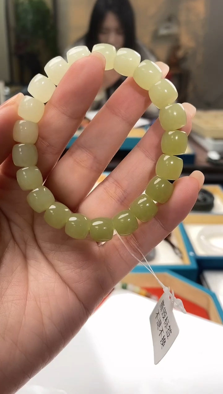 【闪购商品】和田玉（糖玉）手串未镶嵌渐变手串