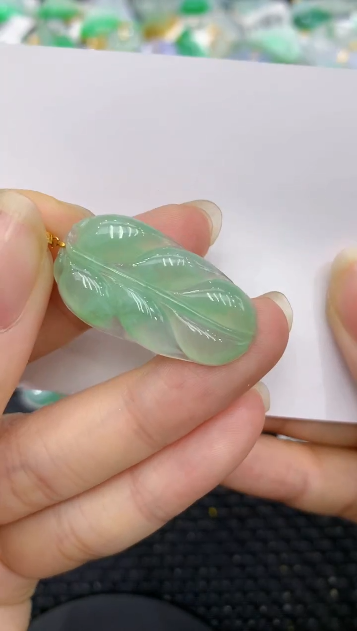 【闪购商品】翡翠颈饰18K金镶嵌8888888888