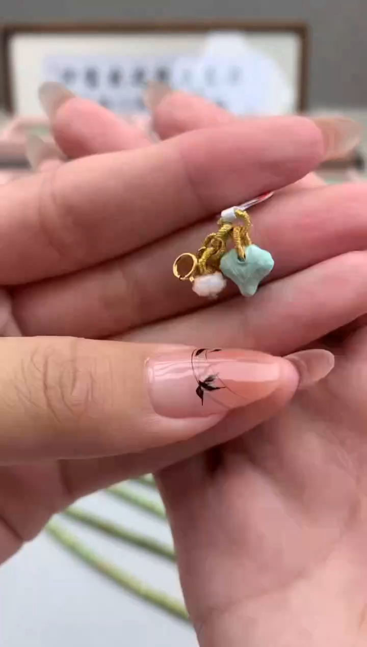 【闪购商品】南红玛瑙未镶嵌挂件A156