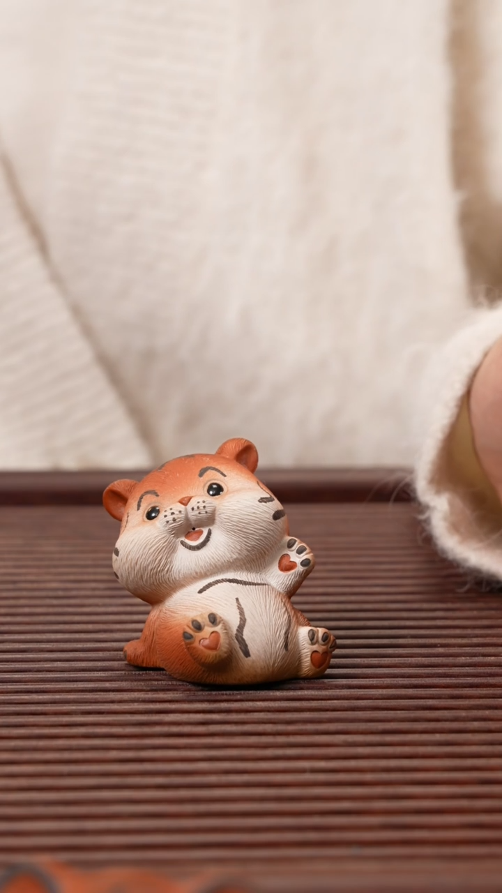 【闪购商品】紫砂茶宠小老虎，，