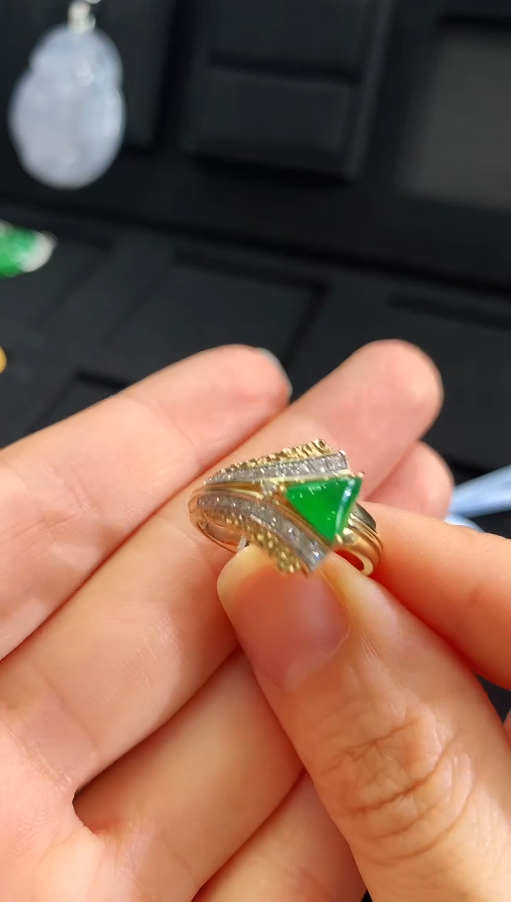 【闪购商品】翡翠戒指18K金镶嵌戒指