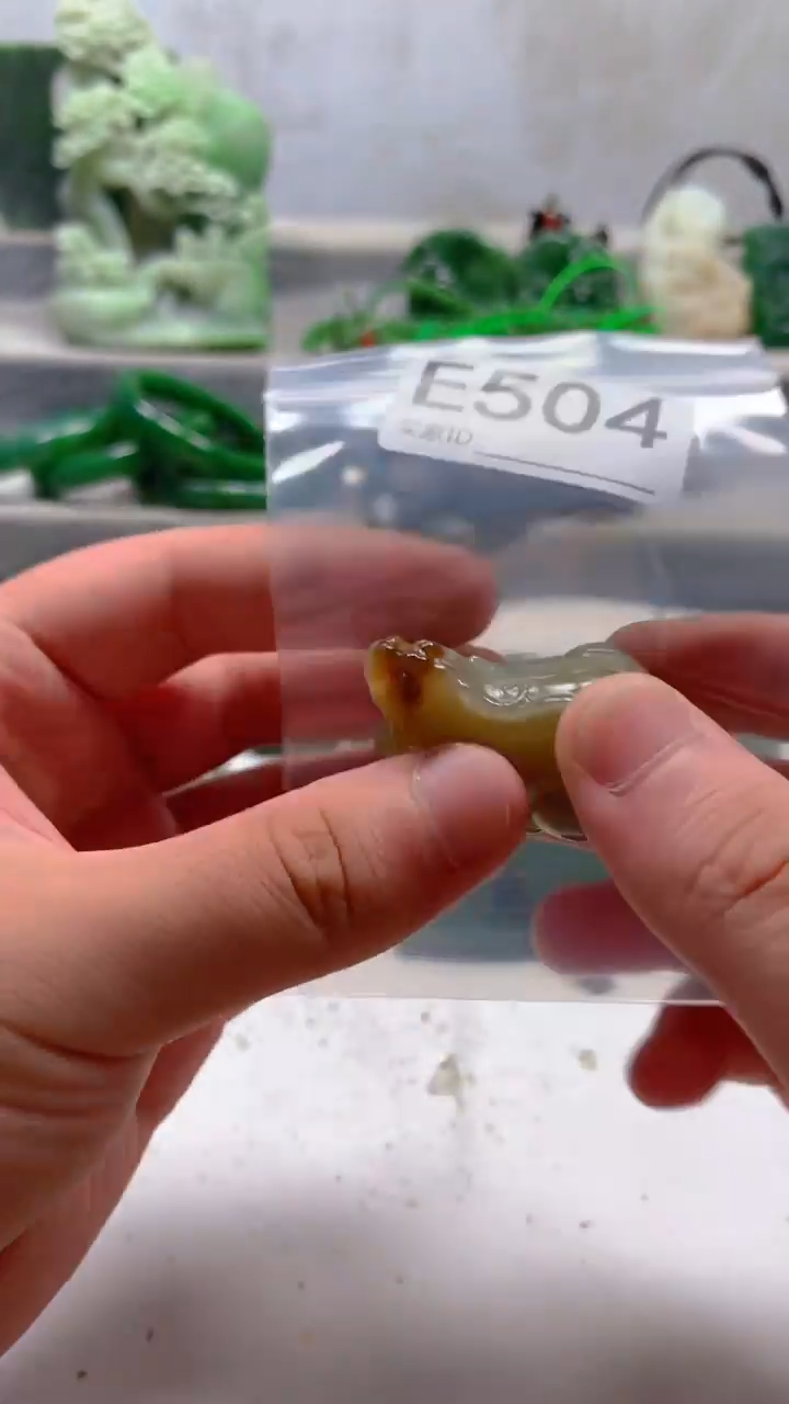 和田玉未镶嵌珠宝半成品1