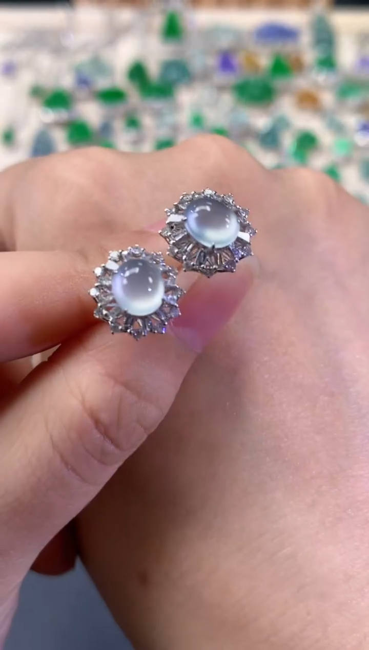 18K金镶嵌翡翠耳饰C264|12800