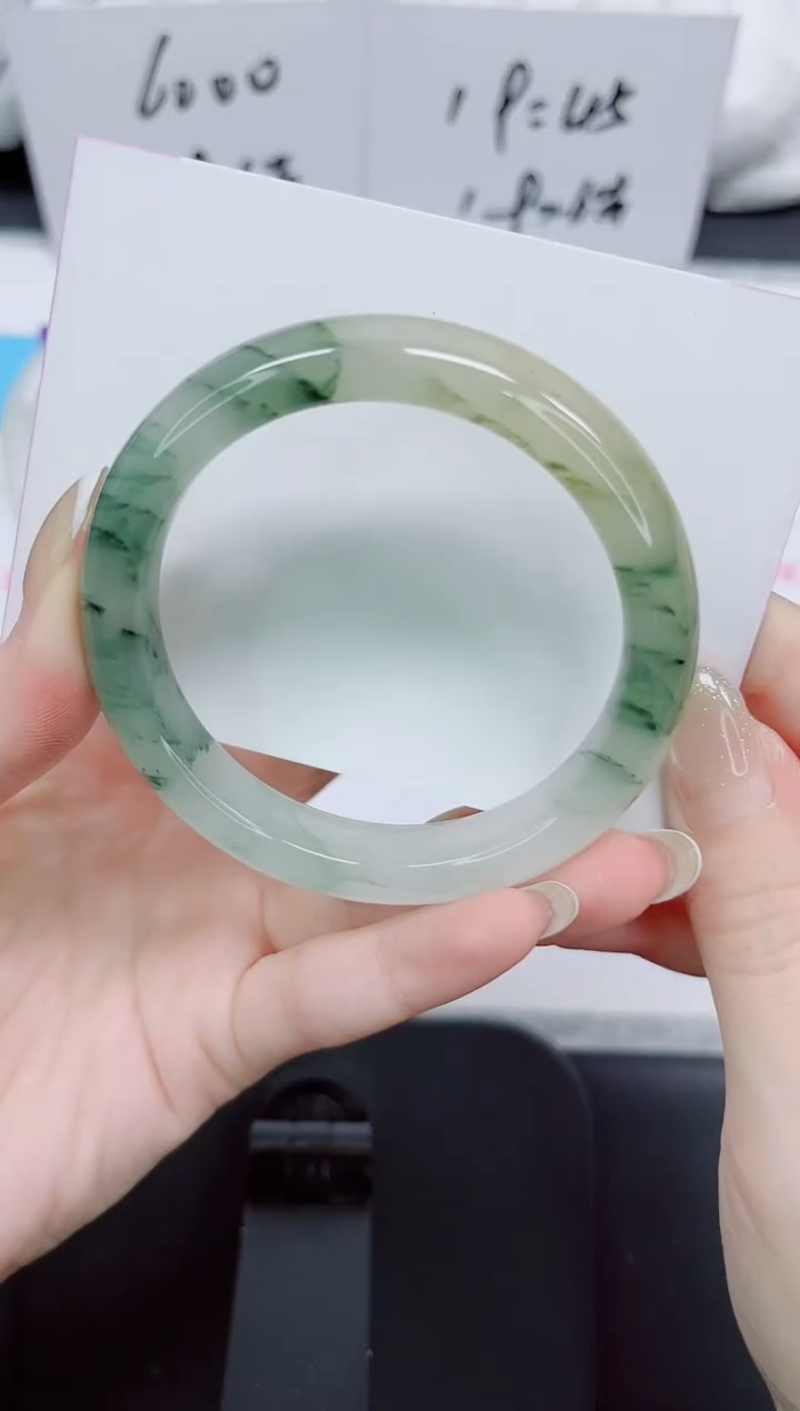 石英质玉手镯未镶嵌49+