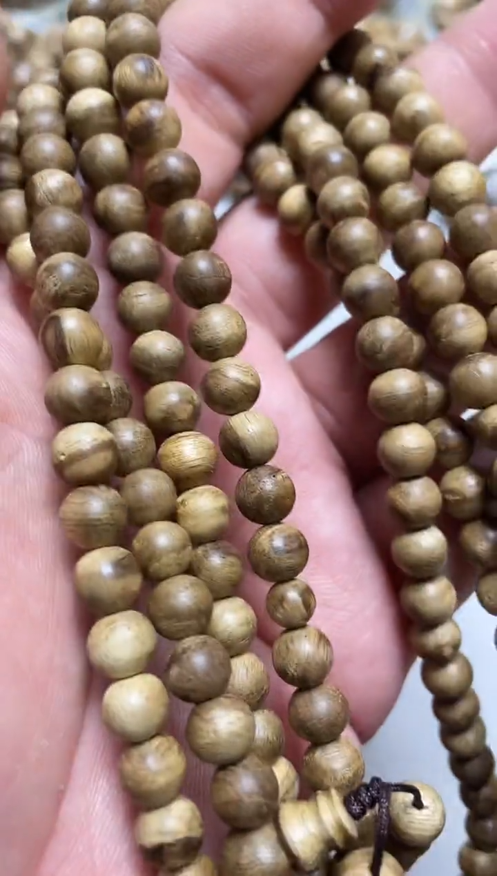 【闪购商品】沉香手串文莱圆珠长串0.7多样性发其一