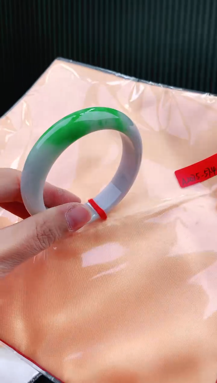 未镶嵌手镯翡翠111