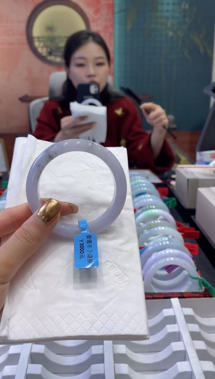 【闪购商品】翡翠手镯未镶嵌多人03882