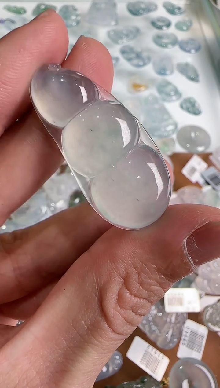 【闪购商品】翡翠吊坠(不含链)未镶嵌··