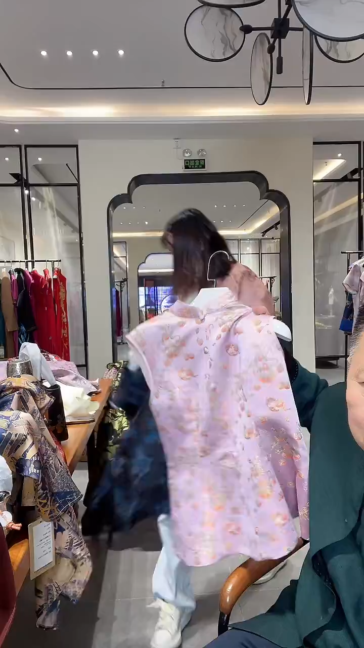 淡紫色宋锦柿柿如意款无袖上衣 499 l码