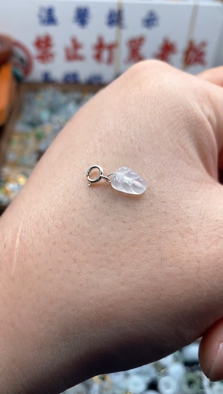 【闪购商品】翡翠颈饰未镶嵌哥哥