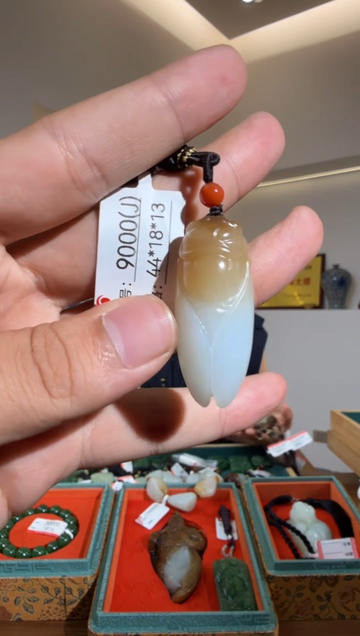 和田玉未镶嵌颈饰J