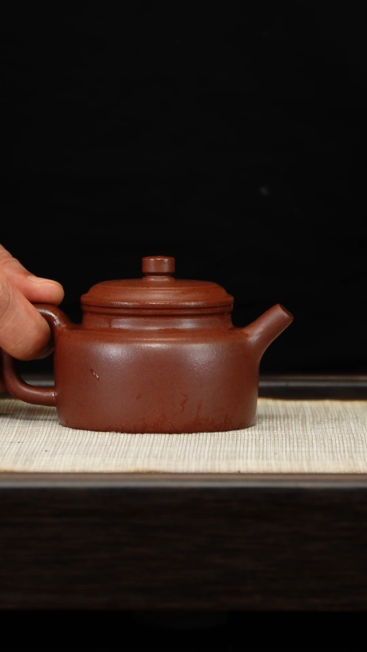 茶壶紫砂紫泥德中