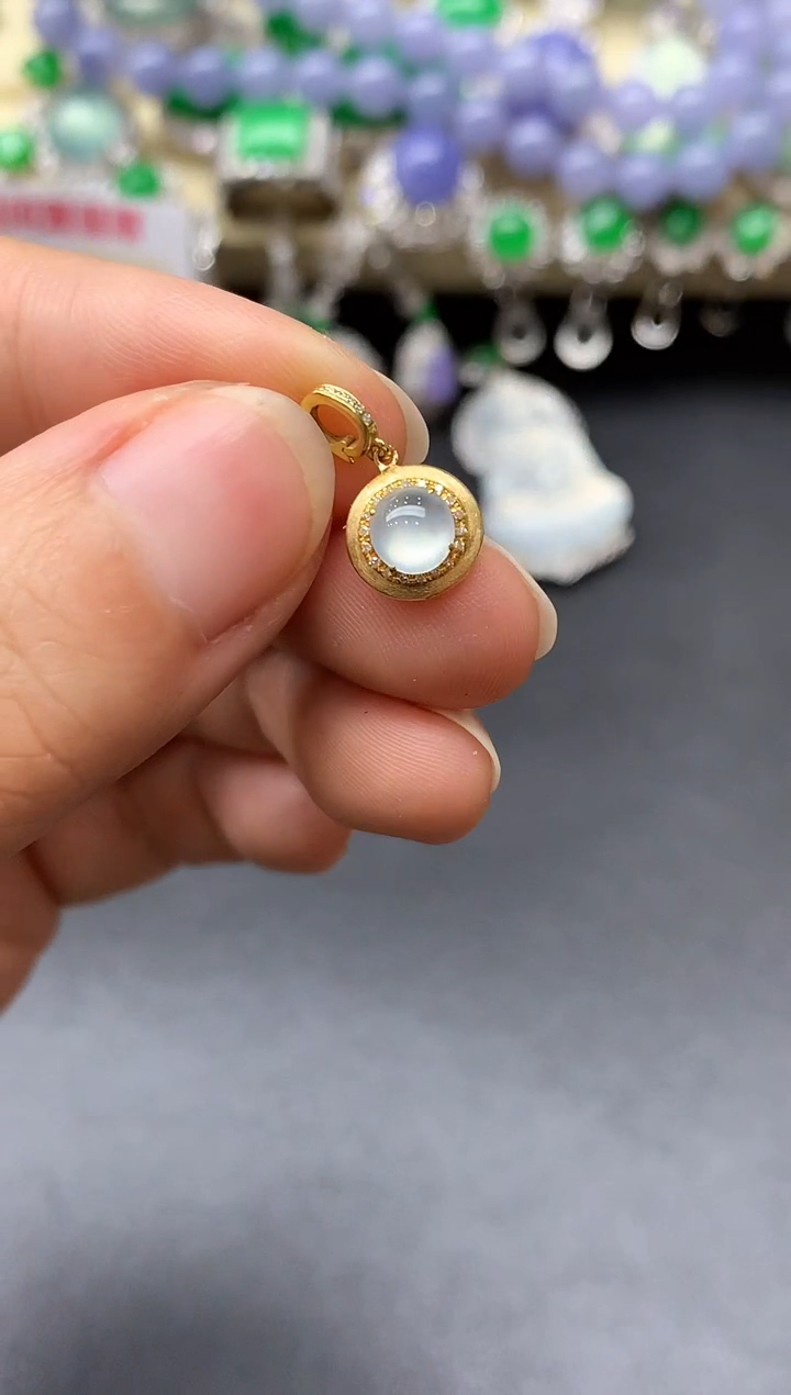 颈饰18K金镶嵌翡翠251国好珍宝