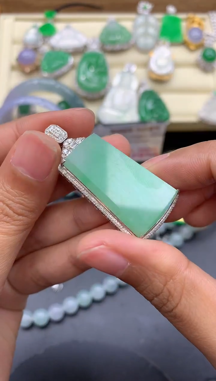 【闪购商品】翡翠颈饰18K金镶嵌129 -中国好珍宝