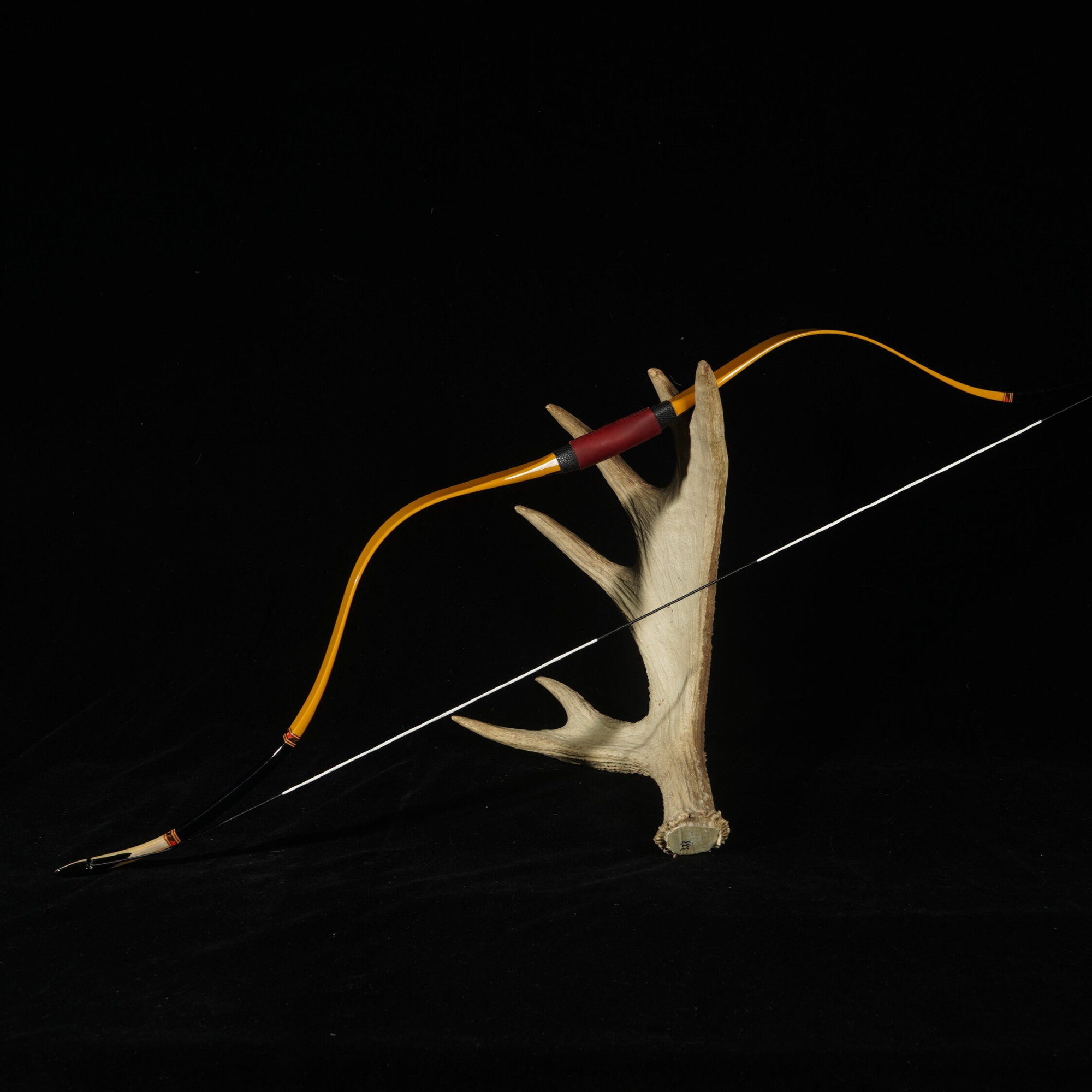 意在 层压蒙元弓 阿飞弓箭 适合骑射速射 颜值高 133弦长