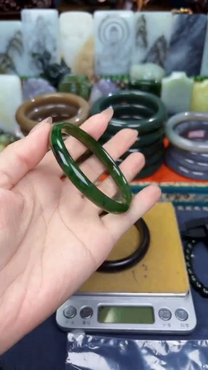 颈饰未镶嵌和田玉和田玉