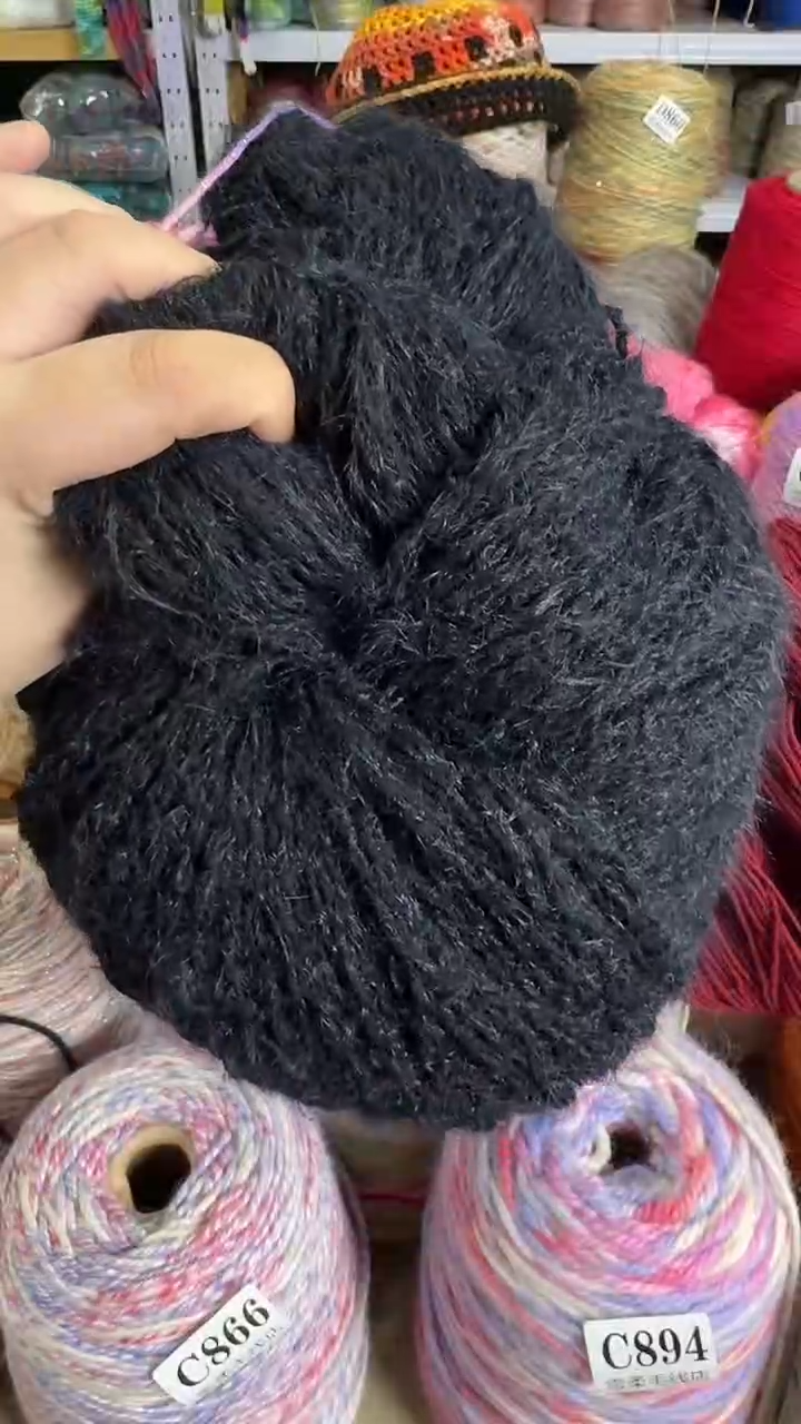 羊毛微瑕雪宝黑色0.68斤