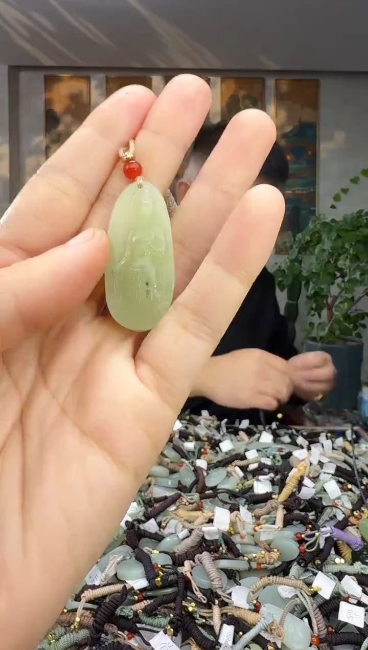 未镶嵌和田玉挂件拍一发一