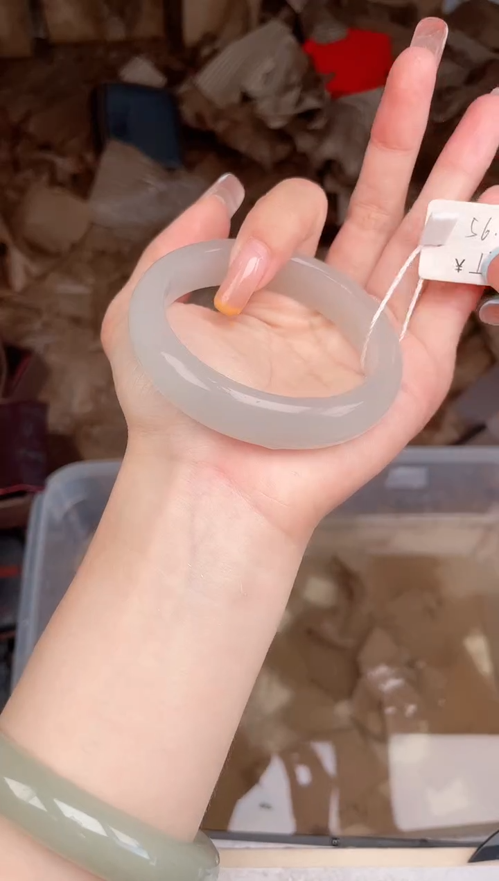 石英质玉手镯未镶嵌A146-56.4