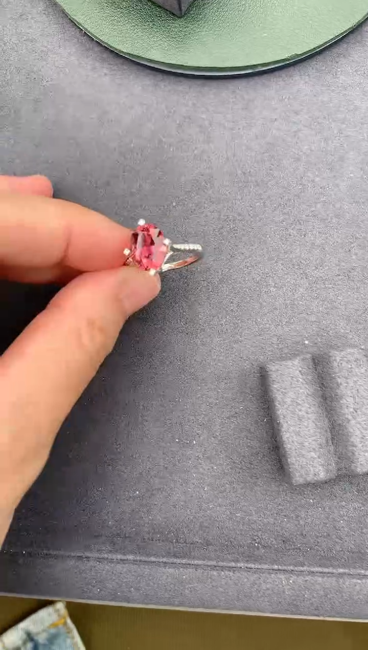 【闪购商品】碧玺戒指18K金镶嵌3.2ct粉碧玺戒指