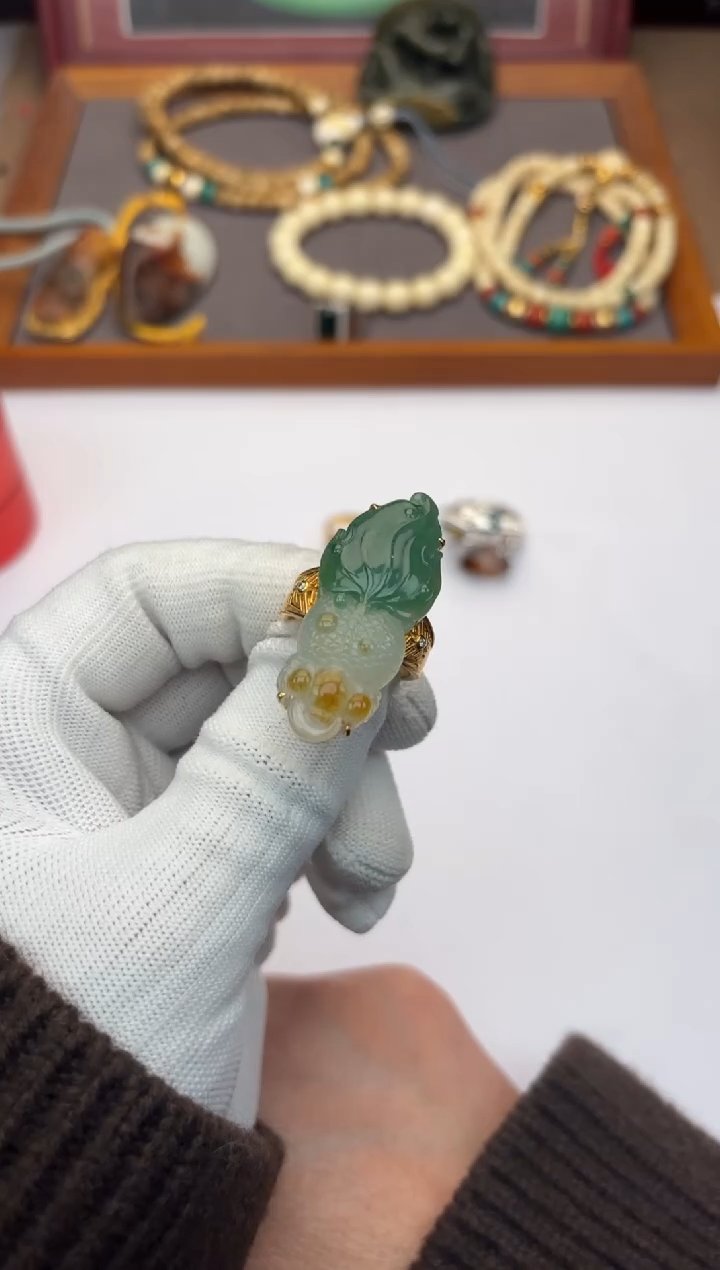 【闪购商品】翡翠戒指18K金镶嵌翡翠戒指