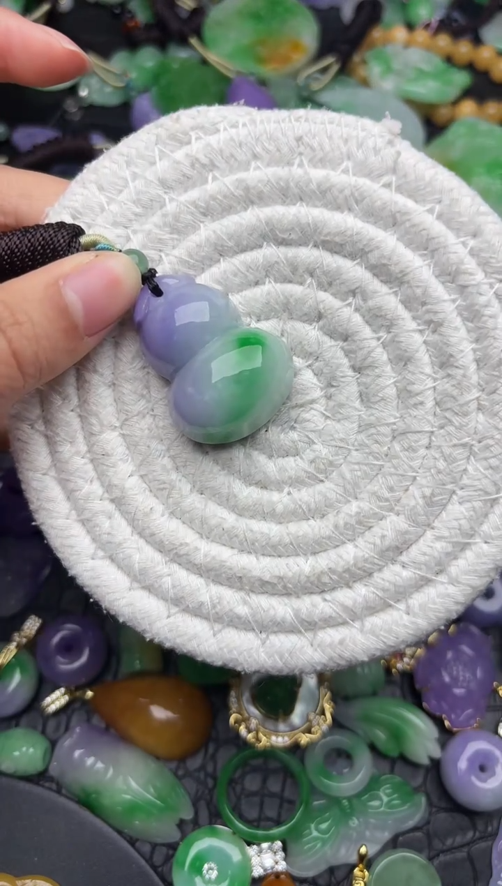 颈饰未镶嵌翡翠缅甸翡翠吊坠