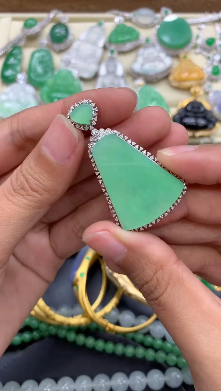 【闪购商品】翡翠颈饰18K金镶嵌407-中国好珍宝