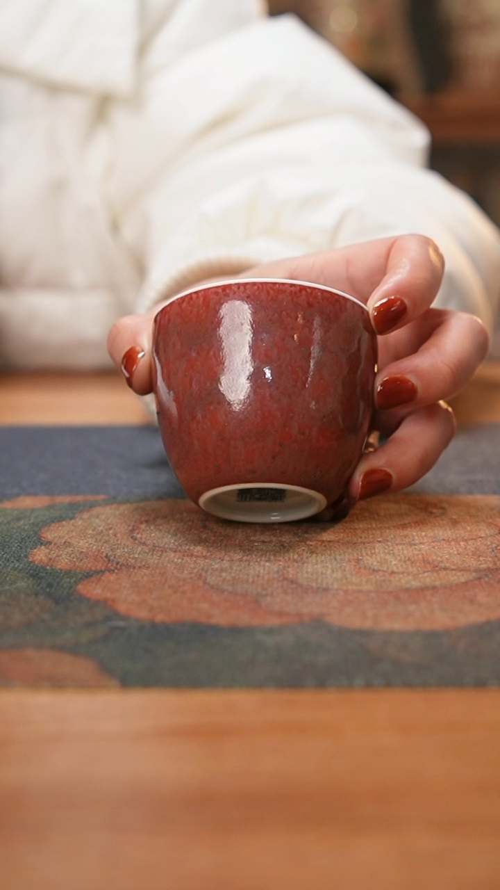 【闪购商品】贵红窑豇豆红釉卧足杯
