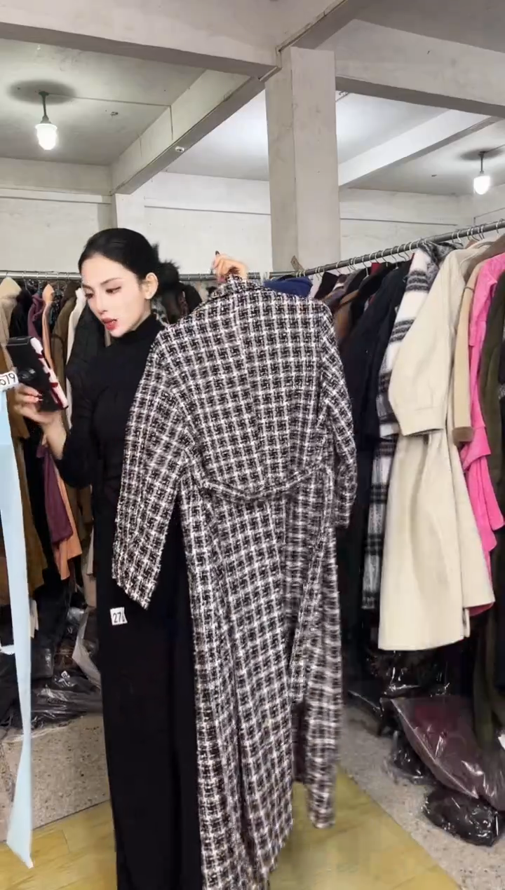 250闪购外套外披马甲打底裤子