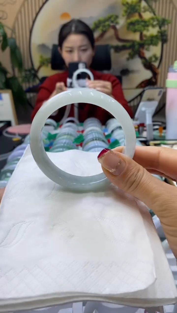 【闪购商品】翡翠手镯未镶嵌99903902