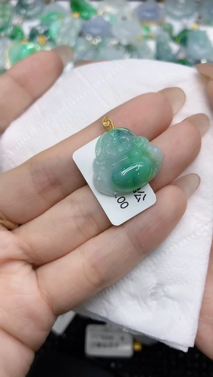 翡翠18K金镶嵌颈饰111111111111