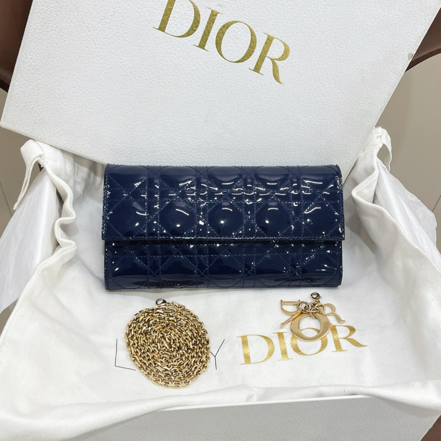 95新 DIOR/迪奥 漆皮蓝菱格纹斜挎包